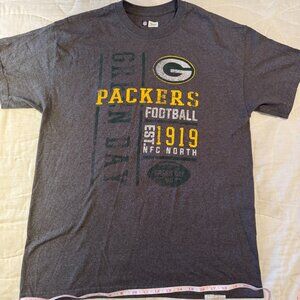 NFL Team Apparel Green Bay Packers Tee – Size L